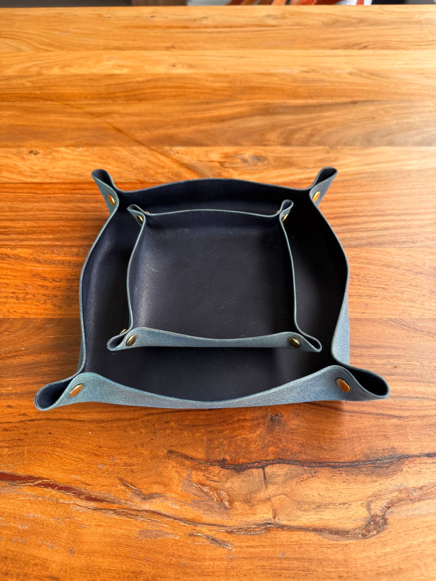 Black Oak Leather Valet Tray