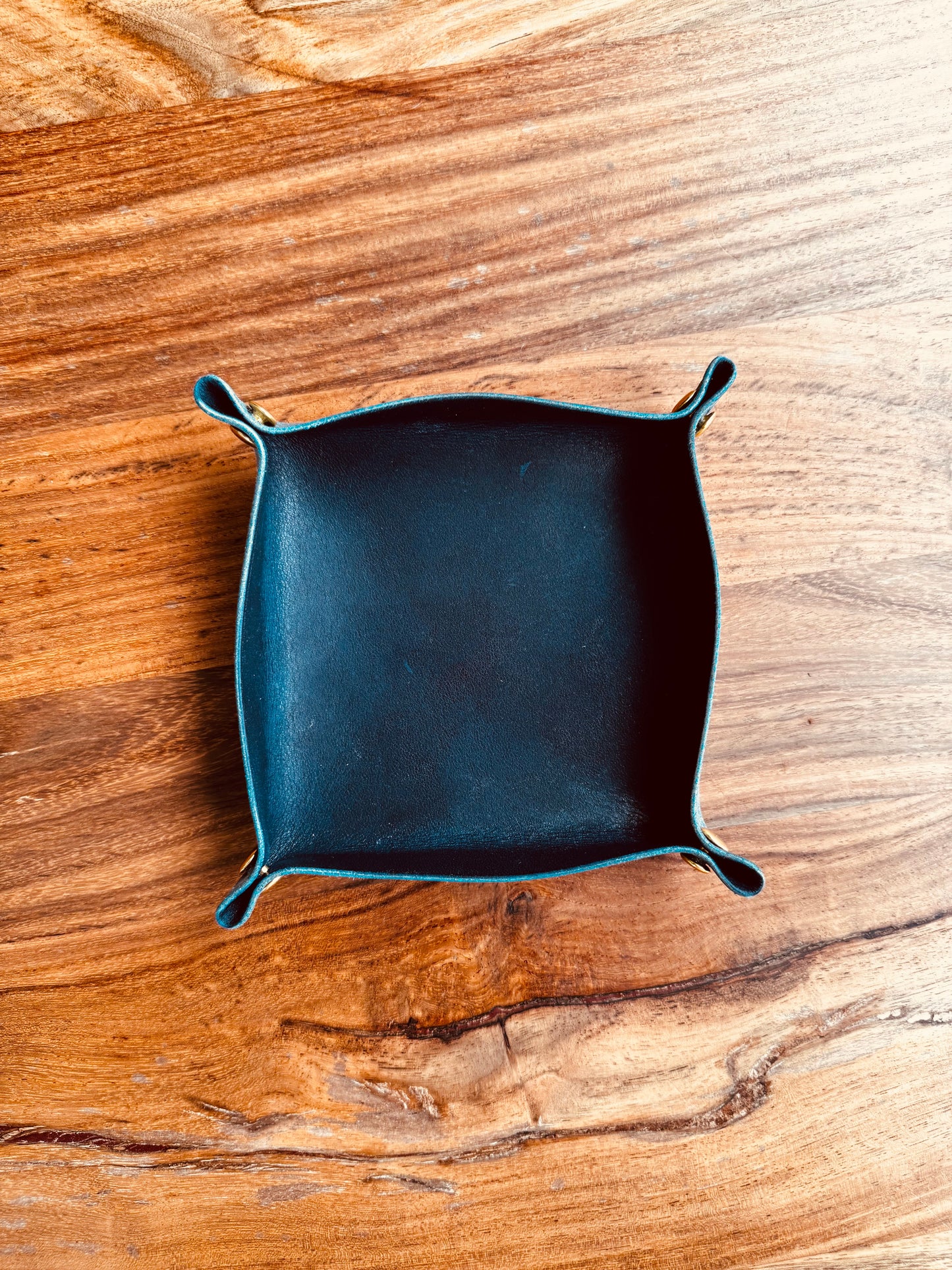 Black Oak Leather Valet Tray